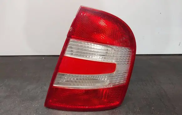 Skoda Fabia Mk1 (6Y) Rear/tail lights 6Y6945096D 6Y6945112C
