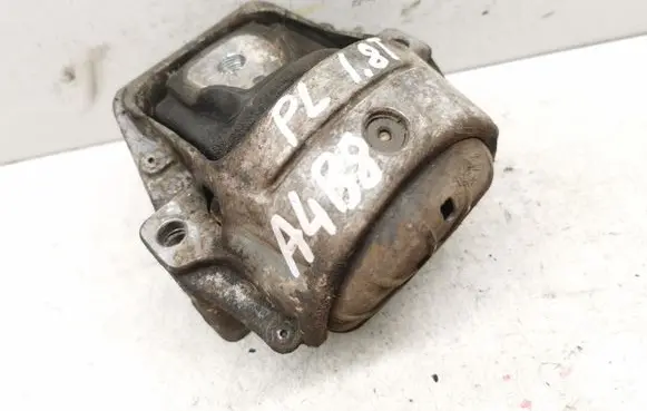 Audi A4 S4 B8 8K Engine mount bracket
