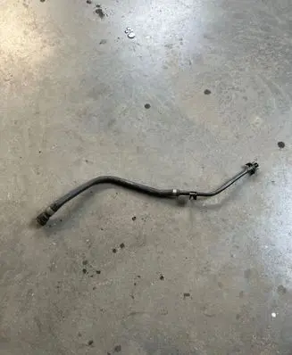 Engine coolant pipe/hose