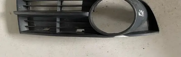 Volkswagen Touran I Front bumper lower grill 1T0853666A 13404