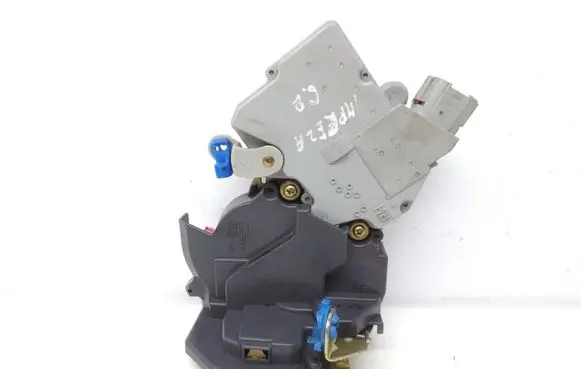 Subaru Impreza II Rear door lock