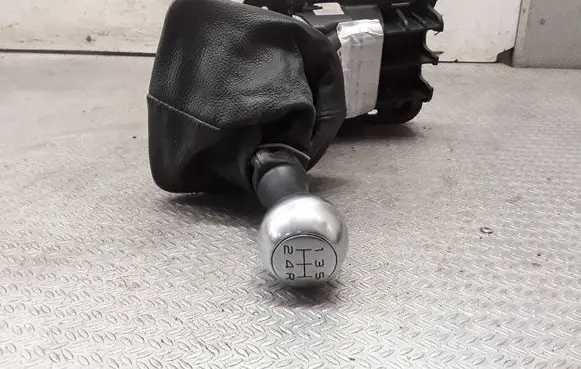 Peugeot 307 Gear shifter/selector 9685817180