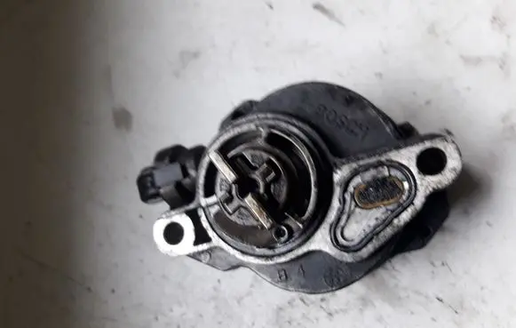 Peugeot 407 Vacuum pump