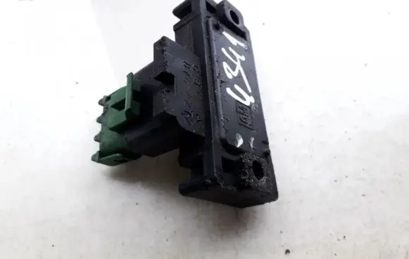 Opel Vectra B Air pressure sensor 8764272