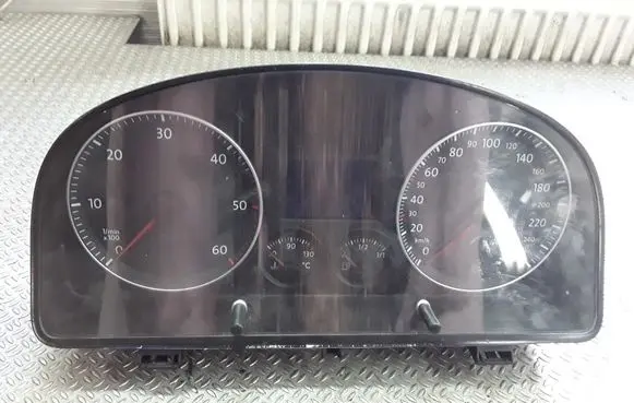 Volkswagen Golf V Speedometer (instrument cluster) V0020000 1T0920861A