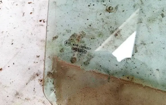 Opel Agila B Front door window glass four-door 43R004337