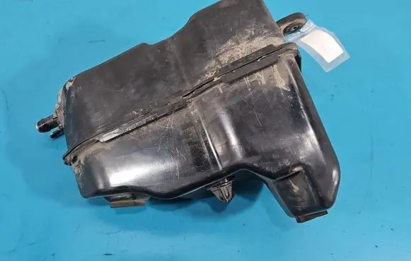 BMW 5 G30 G31 G38 AdBlue liquid reservoir 7381415 IMPRK1551785