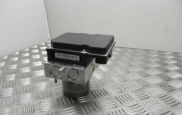 Land Rover Discovery 4 - LR4 ABS Pump BH422C405AE VD14646