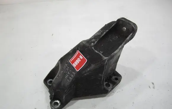 Audi A4 S4 B5 8D Engine mounting bracket 8D0199307L