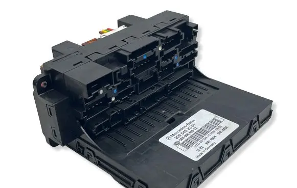 Mercedes-Benz CLK A209 C209 Fuse module 2095452001 5DK00848513