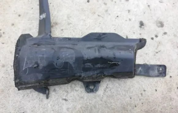 Jaguar XF X250 Other engine bay part 8X23017A18A
