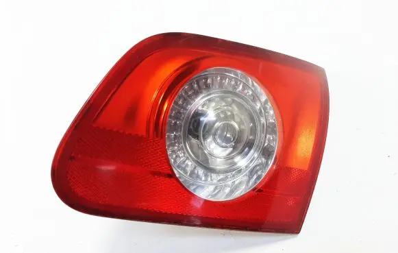 Tailgate rear/tail lights