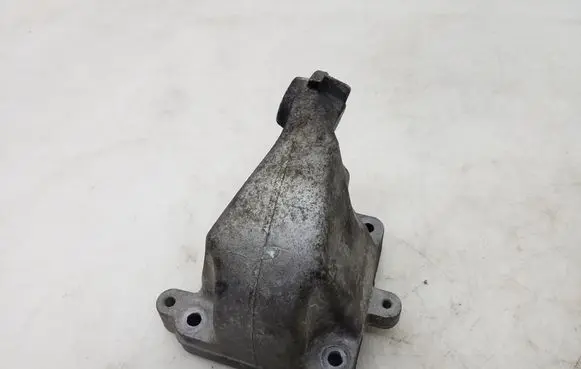 Mercedes-Benz ML W164 Engine mounting bracket A6422230304