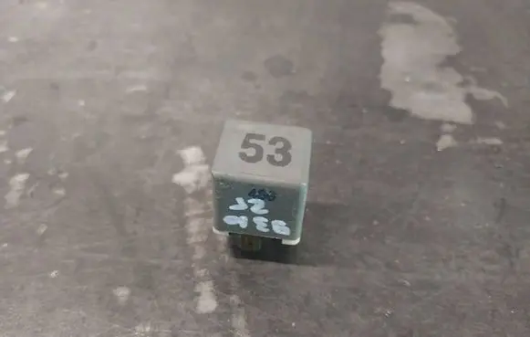 Audi A6 S6 C5 4B Other relay 141951253B