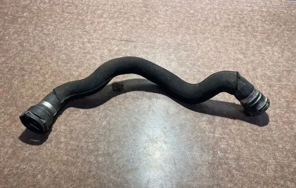Audi Q5 SQ5 Engine coolant pipe/hose 8R0121101