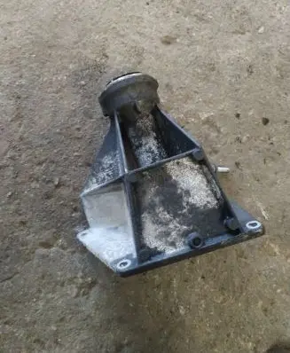BMW X5 E53 Driveshaft support bearing bracket 7503120