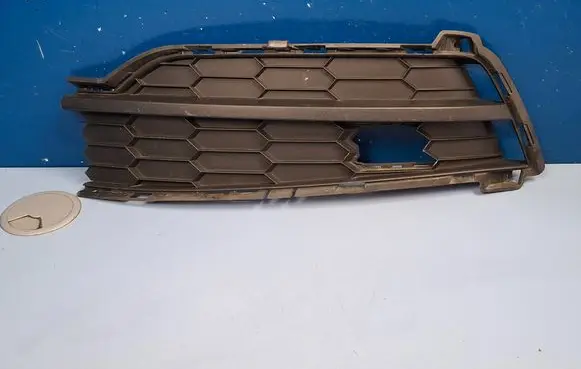 Skoda Karoq Front bumper lower grill 57A807367