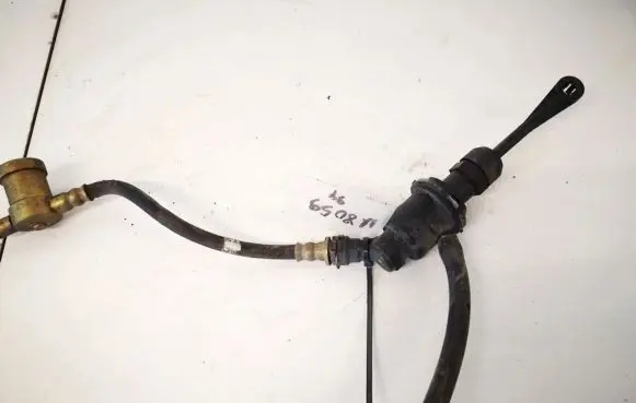 Renault Megane II Clutch master cylinder