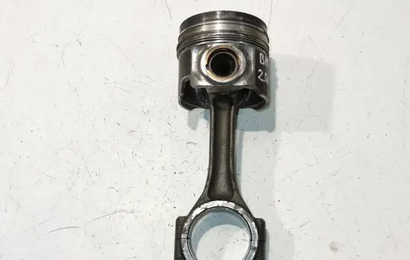 Audi A4 S4 B7 8E 8H Piston with connecting rod