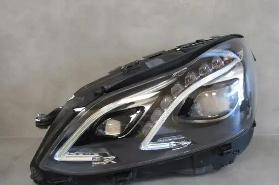 Mercedes-Benz E W212 Headlight/headlamp