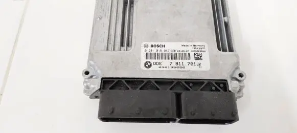 BMW 1 E81 E87 Engine control unit/module 781170101 7811701 0281015042
