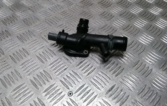Audi A4 S4 B8 8K Engine coolant pipe/hose 03L121132AC