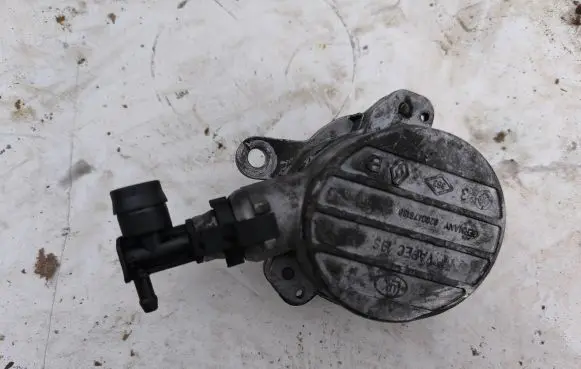 Opel Vivaro Vacuum pump 8200478188