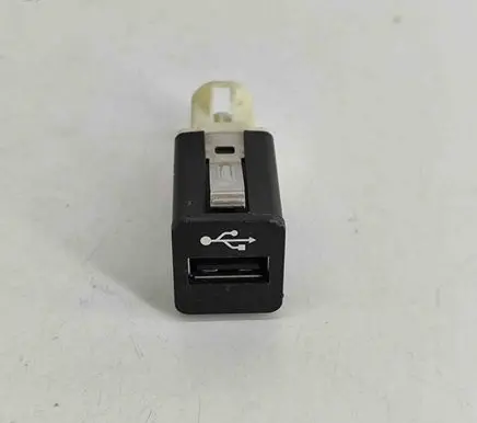 USB socket connector