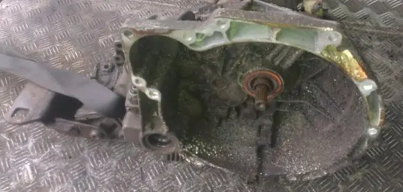 Manual 5 speed gearbox