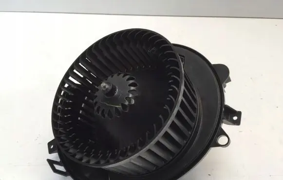Skoda Octavia Mk4 Heater fan/blower 5WC819015