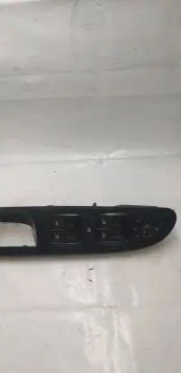 Volkswagen PASSAT B6 Front door window switch trim 3C1867171B