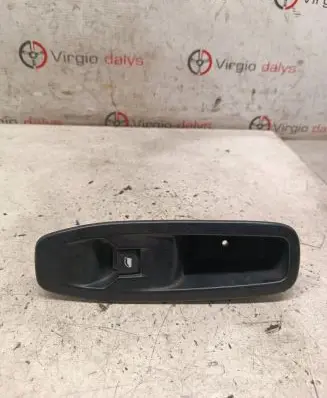 Peugeot 208 Electric window control switch 96758250zd E31438