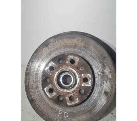 Skoda Octavia Mk2 (1Z) Front wheel hub