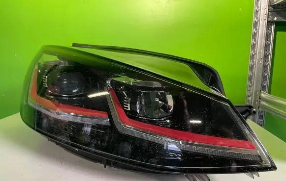 Volkswagen Golf VII Headlight/headlamp 5G1941060A