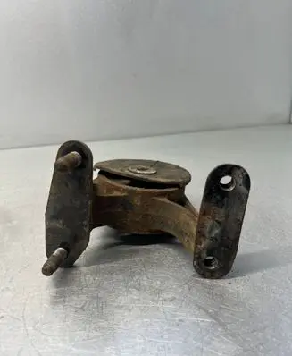 Toyota RAV 4 (XA30) Gearbox mount 1237103060