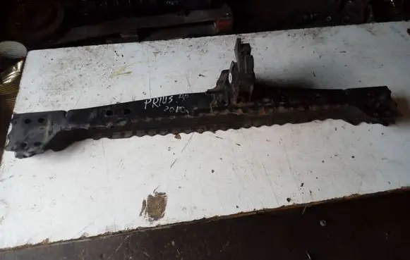 Toyota Prius (XW30) Front subframe