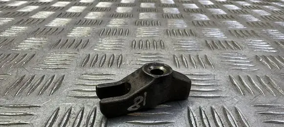 KIA Sportage Fuel Injector clamp holder 