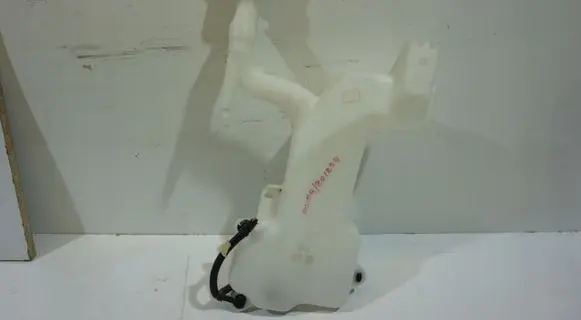 Ford Puma Windshield washer fluid reservoir/tank 
