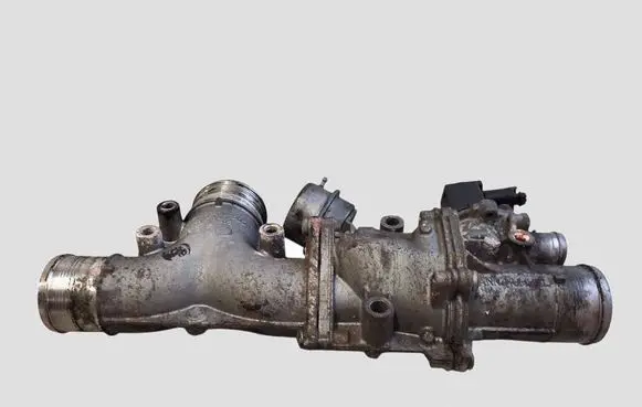 Jaguar XF X250 EGR valve 1043806S02 70220704