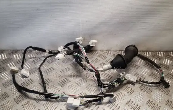 Toyota Auris E180 Front door wiring loom 821510Z 821510ZG30
