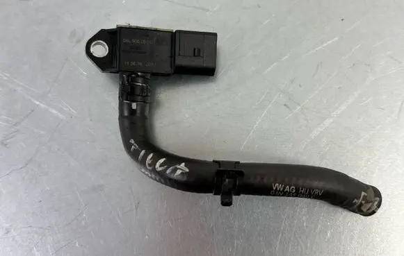 Volkswagen Tiguan Exhaust gas pressure sensor 04L906051C