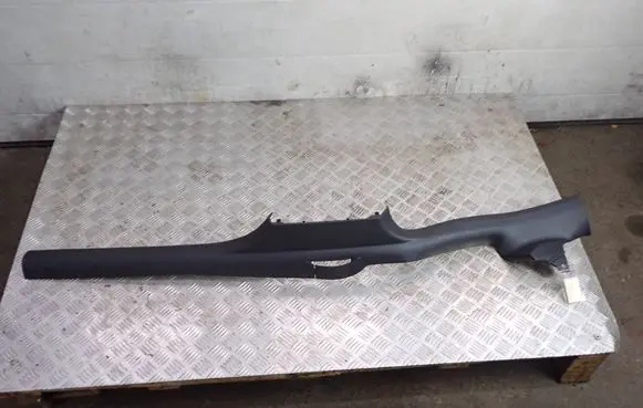 Skoda Octavia Mk4 Other sill/pillar trim element 5E3853372
