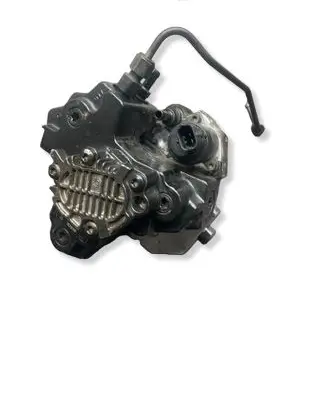 Volvo V70 Fuel injection high pressure pump 8689591