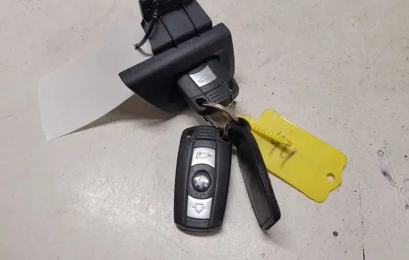 BMW 1 E81 E87 Ignition lock 10862510 695471812