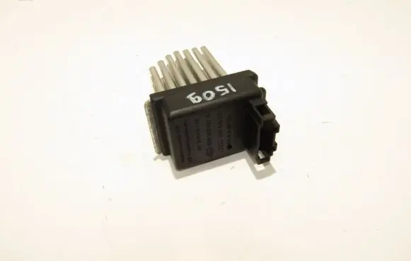 Audi A6 S6 C5 4B Heater blower fan relay 4B0820521