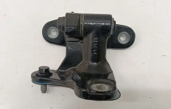 Mercedes-Benz GLA W156 Rear door lower hinge