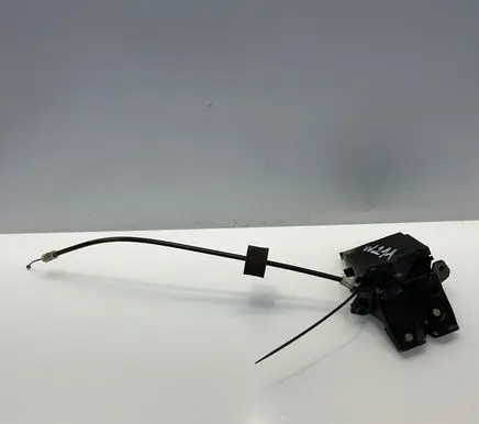 Mercedes-Benz E W211 Loading door lock A1717500085 A1717500185 1717500085