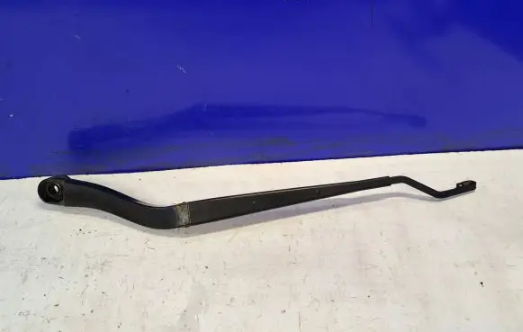 Windshield/front glass wiper blade