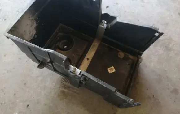 Ford C-MAX I Battery box tray 4M5110723BC