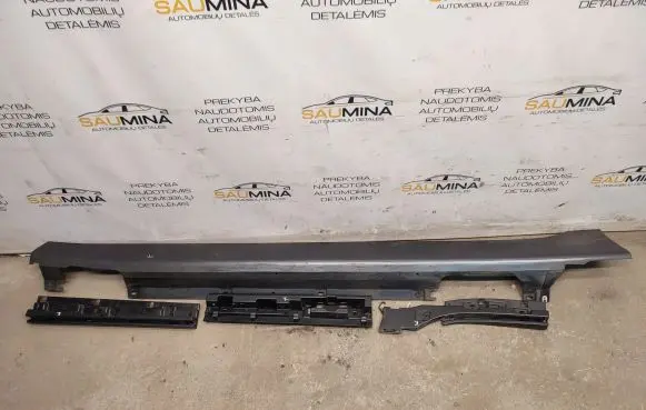 BMW 2 F45 Sill